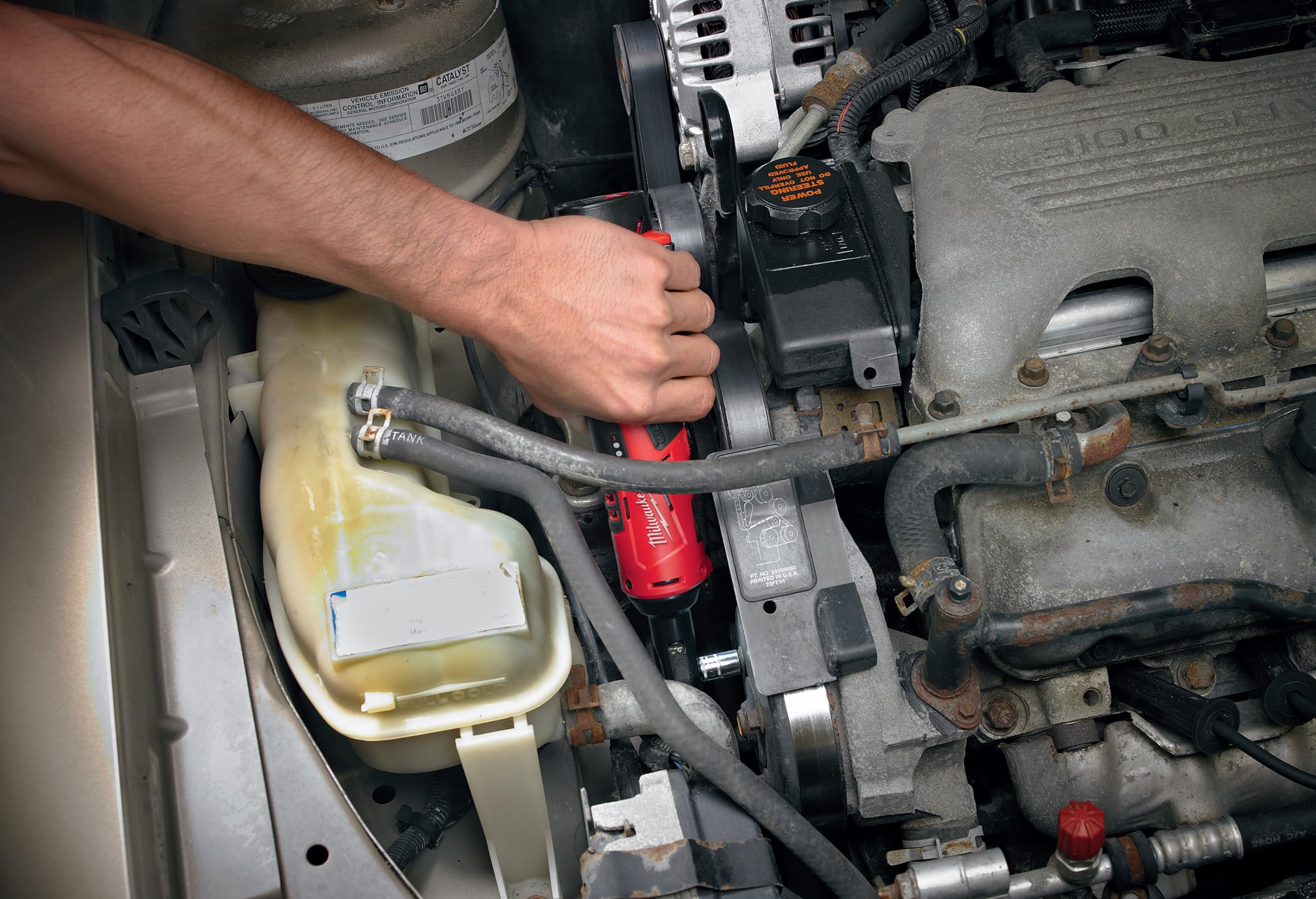 Foto 2 | Trinquete Milwaukee M12 3/8 Inalámbrico, 9,5 Mm, 35 Nm, 250 Rpm - Venta Internacional.