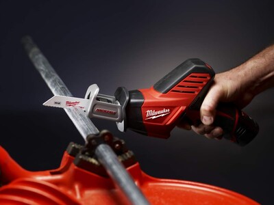 Foto 4 | Kit De Sierra Milwaukee 2420-21 12 V Hackzall Con Batería Y Cargador - Venta Internacional.