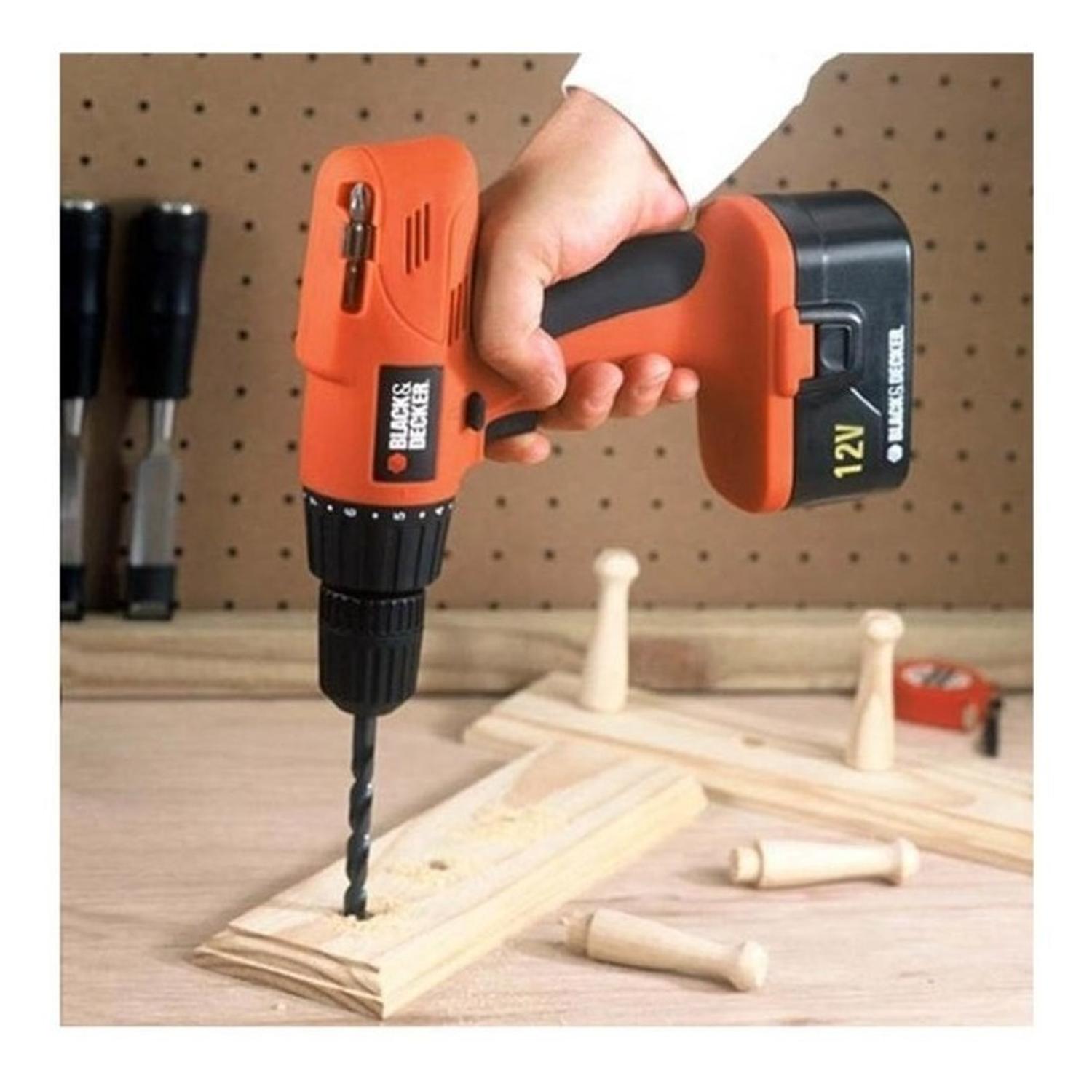 Foto 6 pulgar | Taladro Atornillador Inalámbrico Black+Decker Cd121k100 12v 101 con Accesorios