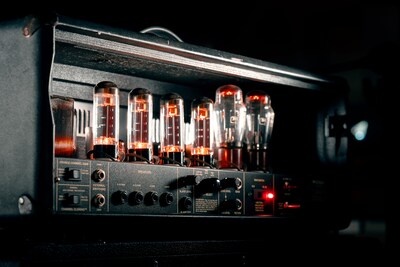 Foto 3 | Pedal De Efectos De Amplificador Universal Audio Knuckles 92 - Venta Internacional.