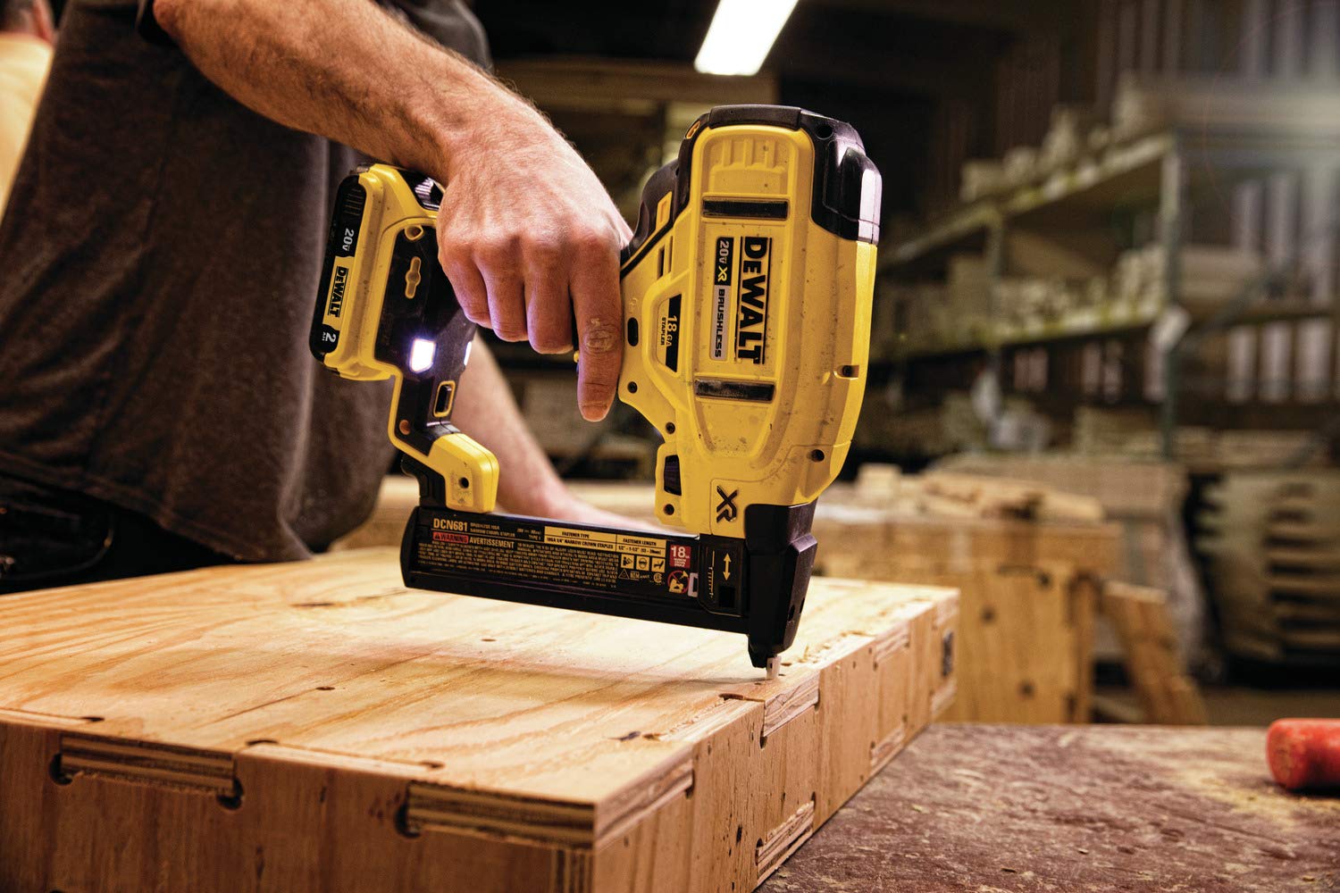 Foto 7 pulgar | Grapadora Dewalt 20v Max* Corona Estrecha 18ga Sin Batería Dcn681b - Venta Internacional.