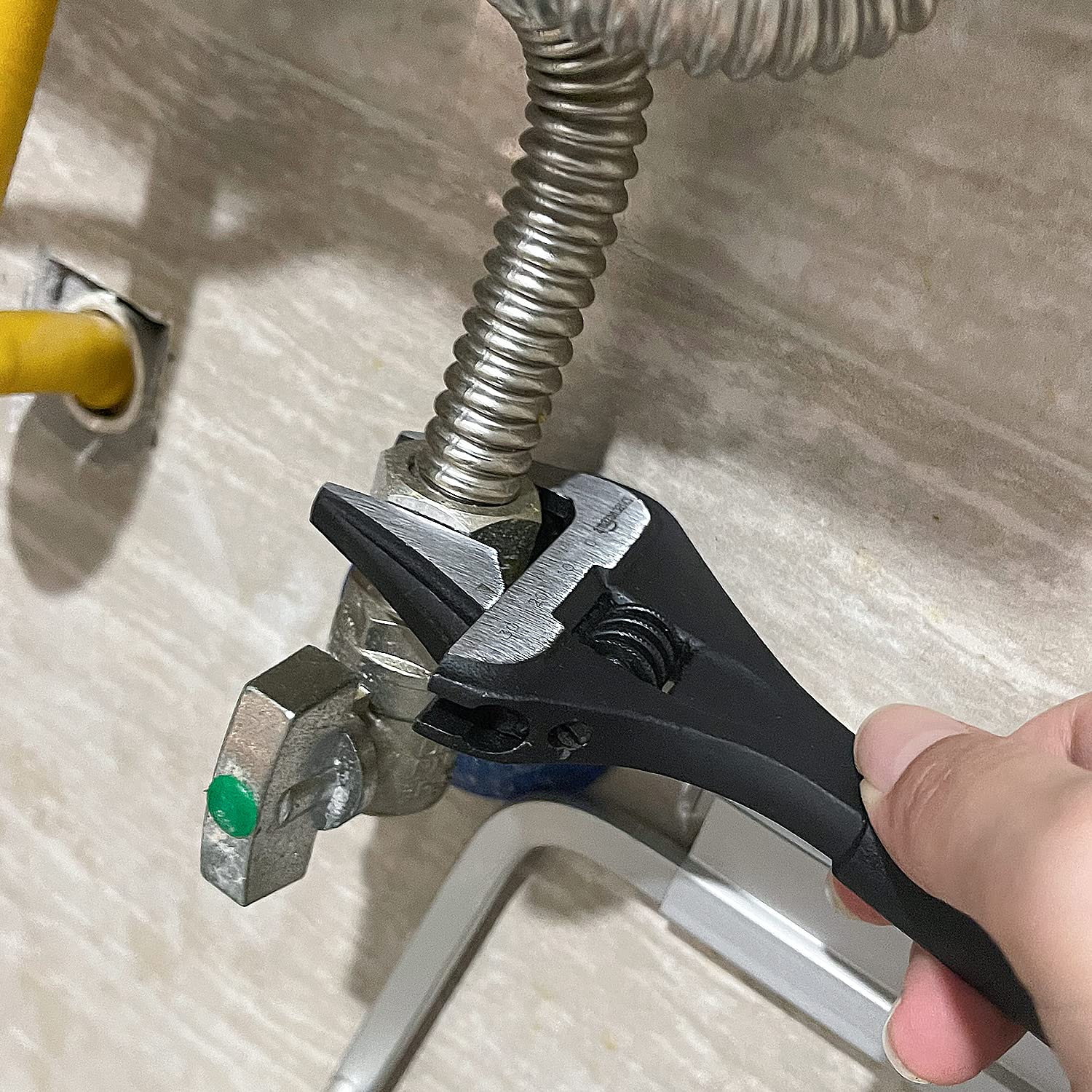Foto 5 | Llave Ajustable Para Fontanería Amazon Basics, Mandíbula Ancha, 150 Mm - Venta Internacional.