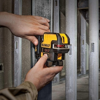 Foto 5 | Nivel Láser Dewalt Dw0822lr 12v Max 2 Puntos Y Líneas Cruzadas - Venta Internacional.