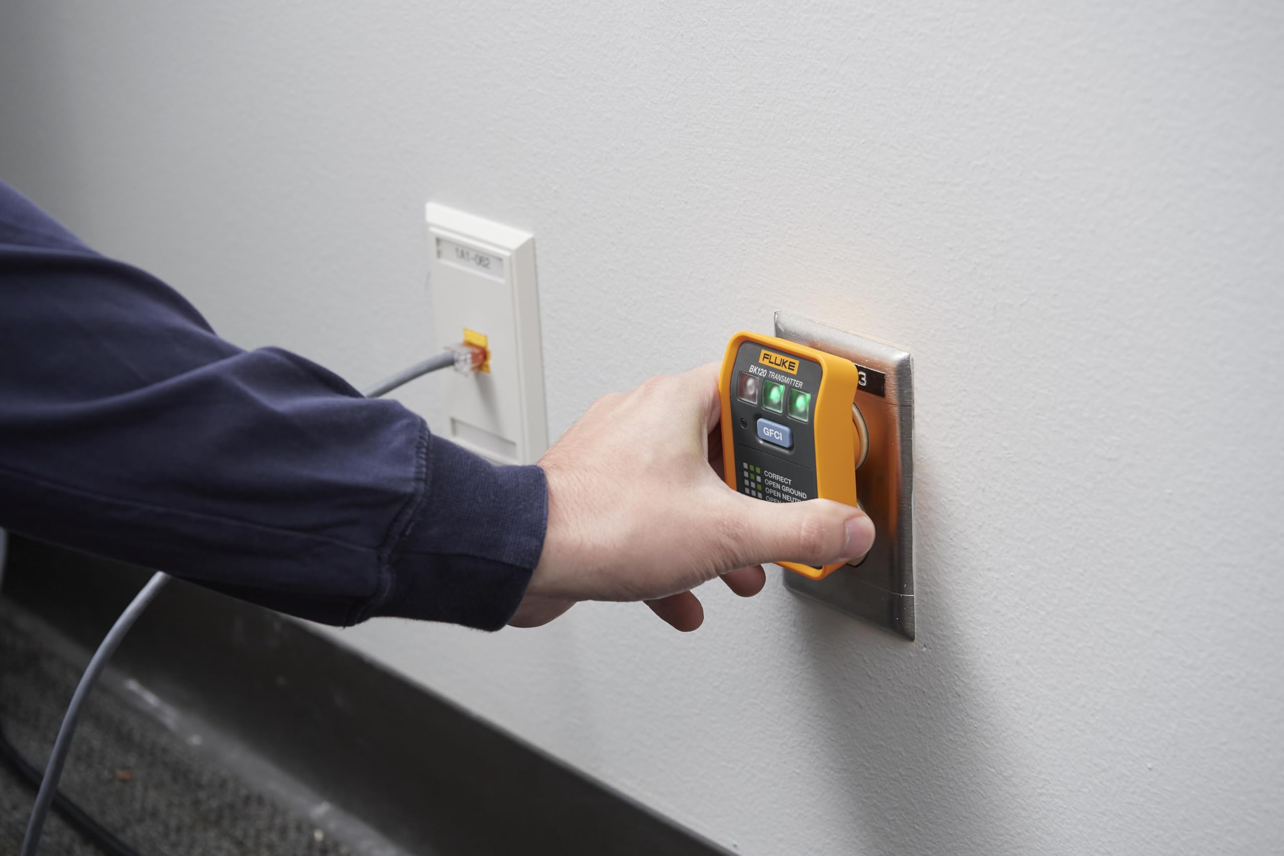 Foto 7 | Buscador De Interruptores Y Comprobador De Enchufes Smarttrace Fluke Bk120 - Venta Internacional.