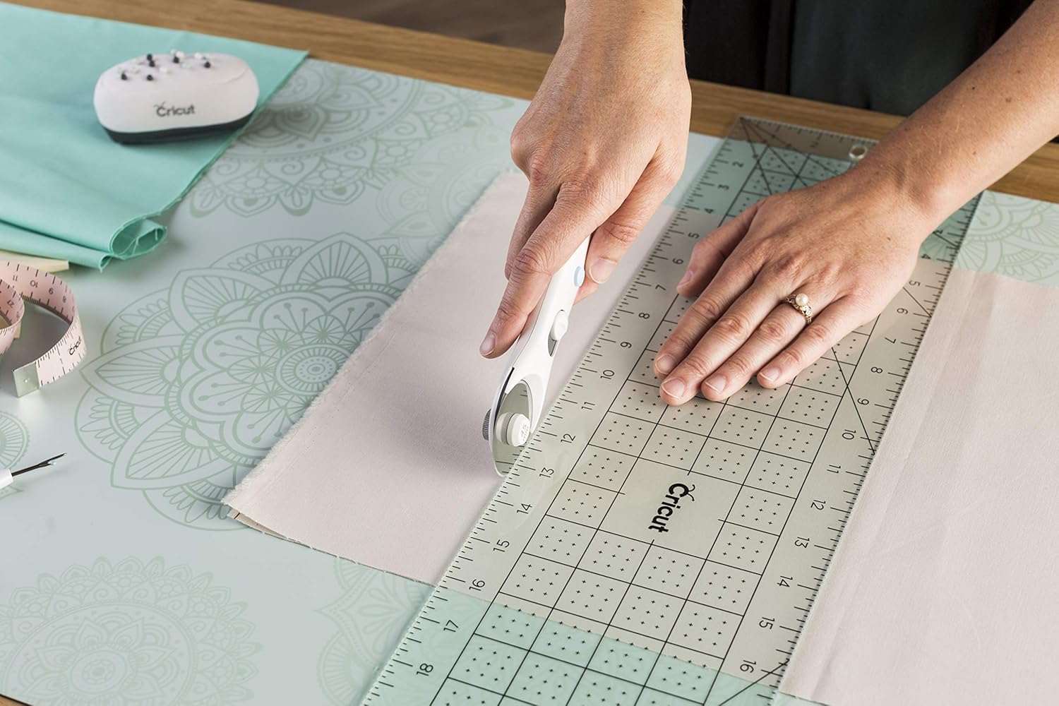 Foto 7 pulgar | Cortador Giratorio Cricut Para Tela, Costura Y Acolchado, 45 Mm - Venta Internacional.