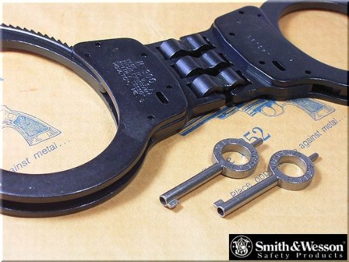 Foto 3 pulgar | Esposas Smith & Wesson Con Bisagras Azules - Venta Internacional.