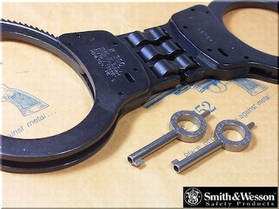 Foto 2 | Esposas Smith & Wesson Con Bisagras Azules - Venta Internacional.