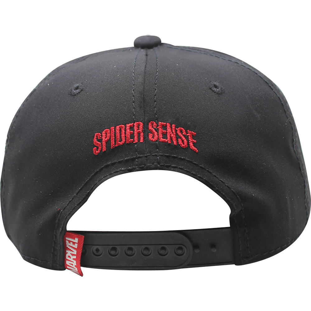 Foto 3 pulgar | Gorra Marvel de Spider-Man Placa Metálica Mate color Negro y Rojo 57 cm