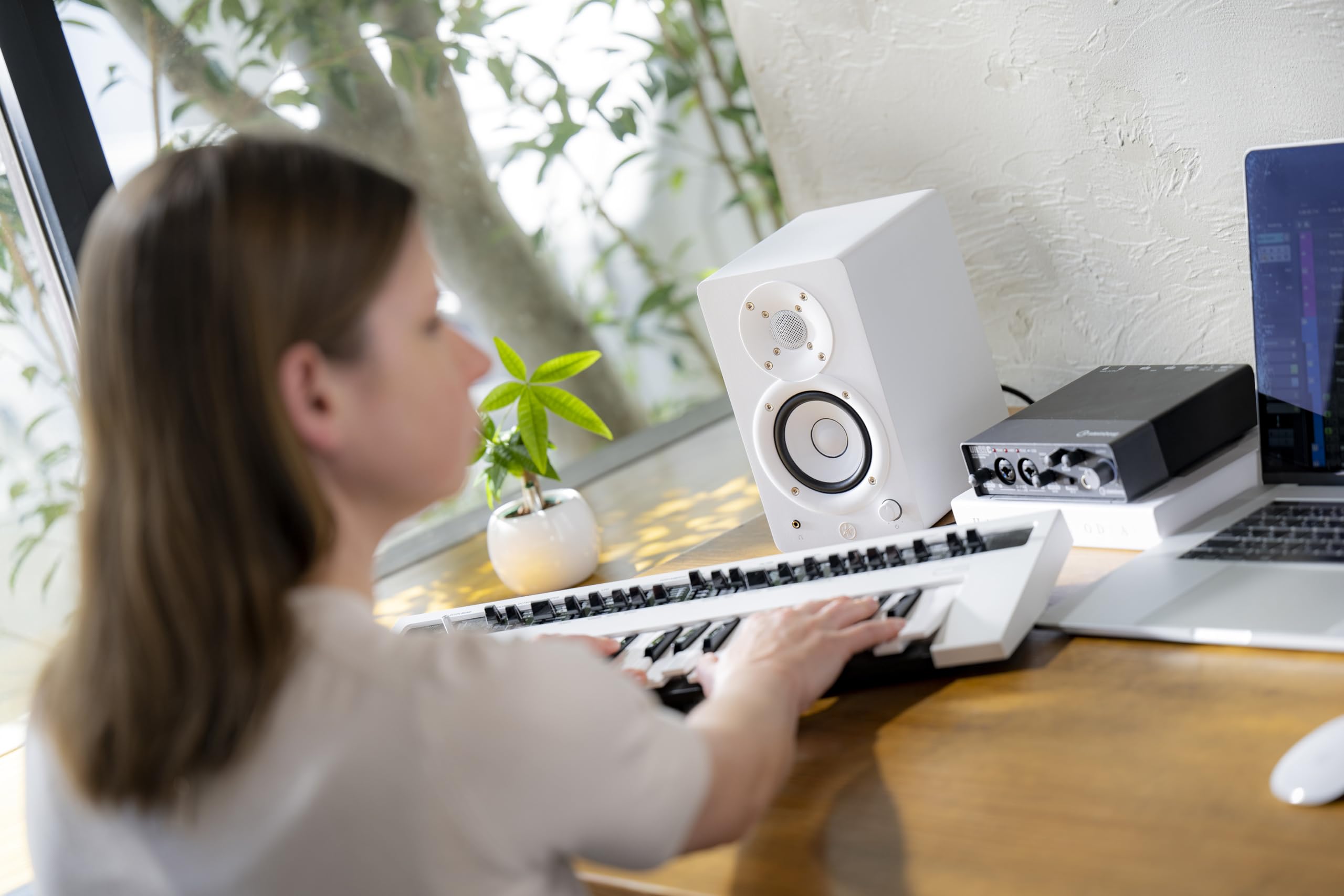 Foto 7 pulgar | Monitor De Estudio Yamaha Hs4 Powered En Blanco, Par - Venta Internacional.