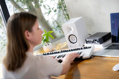 Foto 6 | Monitor De Estudio Yamaha Hs4 Powered En Blanco, Par - Venta Internacional.
