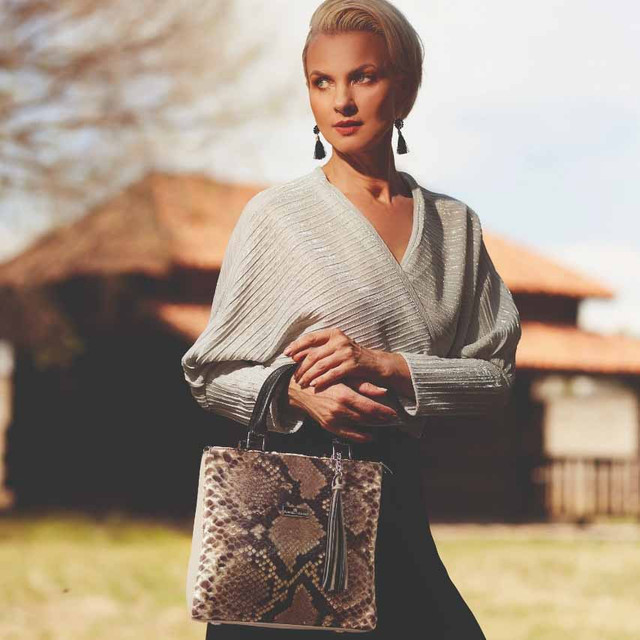 Foto 4 pulgar | Bolso Satchel Pilar  A Ángelozano Oro Ligth Con  Aplicación Piel Pitón