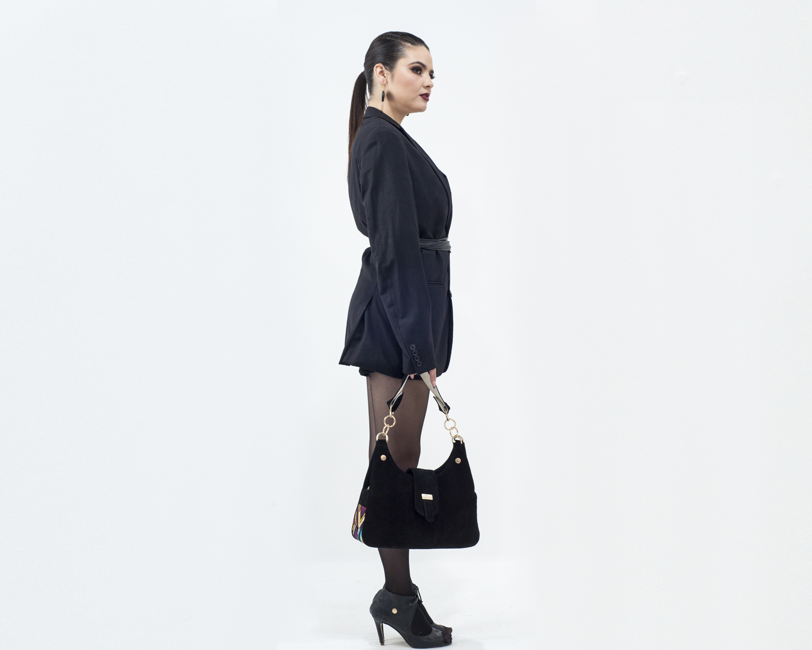 Foto 3 pulgar | Bolso Tipo Satchel A Ángelozano De Piel Gamuza Con Telar Étnico, Color Negro, Modelo Irma