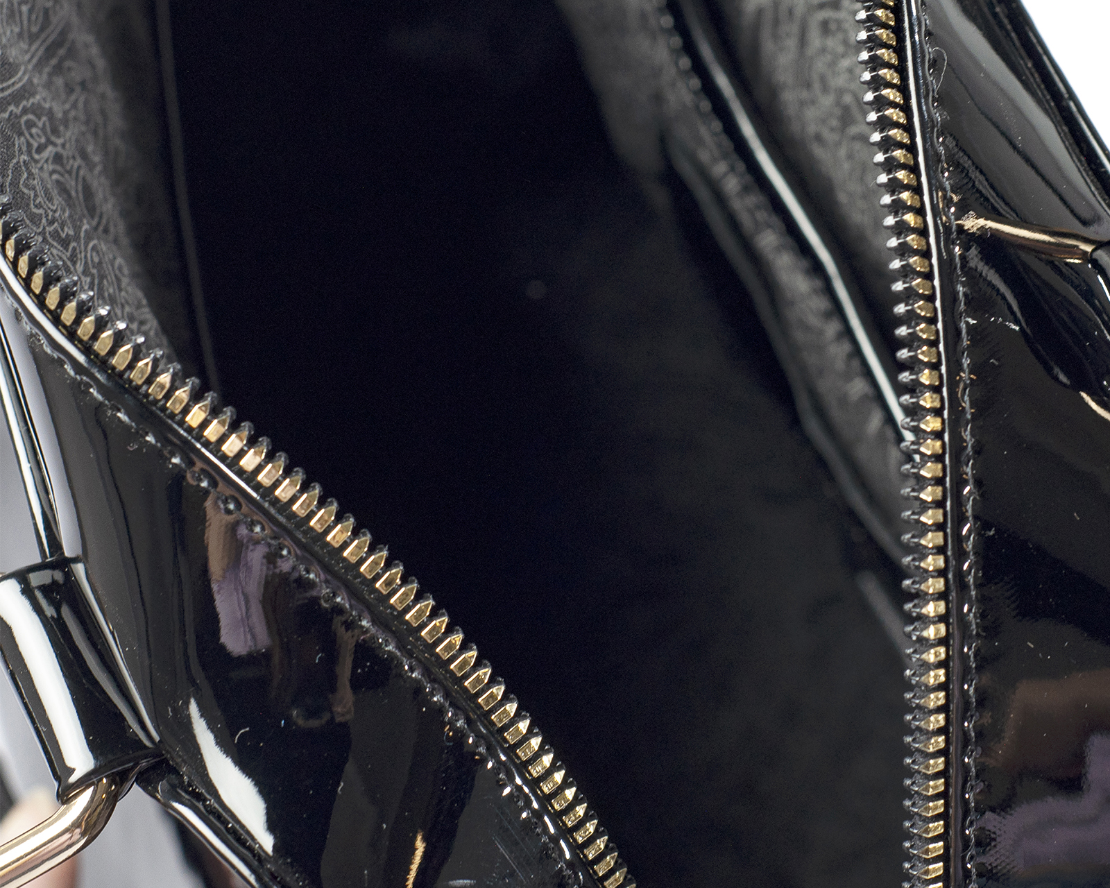 Foto 4 | Bolso Tipo Satchel A Ángelozano De Piel Vacuna, Charol Y Telar, Color Negro, Modelo Elsa