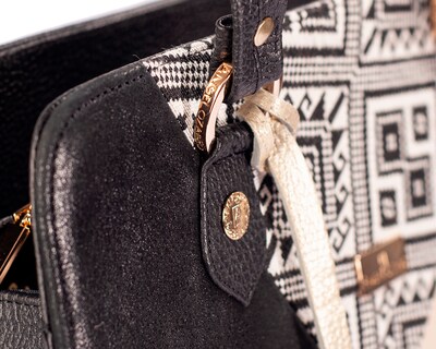 Foto 5 | Bolso Satchel A Ángelozano De Piel Vacuna Con Telar Artesanal, Modelo Salma