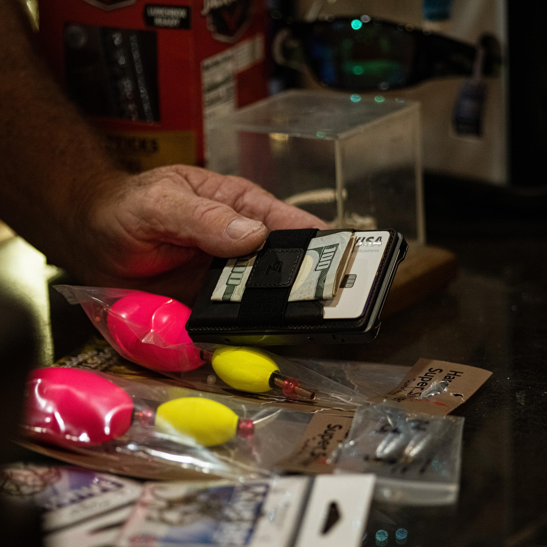 Foto 6 pulgar | Wallet Groove Life Groove Wallet Go Gun De Metal Y Piel Marrón - Venta Internacional.