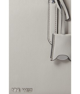 Foto 2 | Venta Internacional - Bolso Nine West Cedar Dove De Pvc Para Mujer