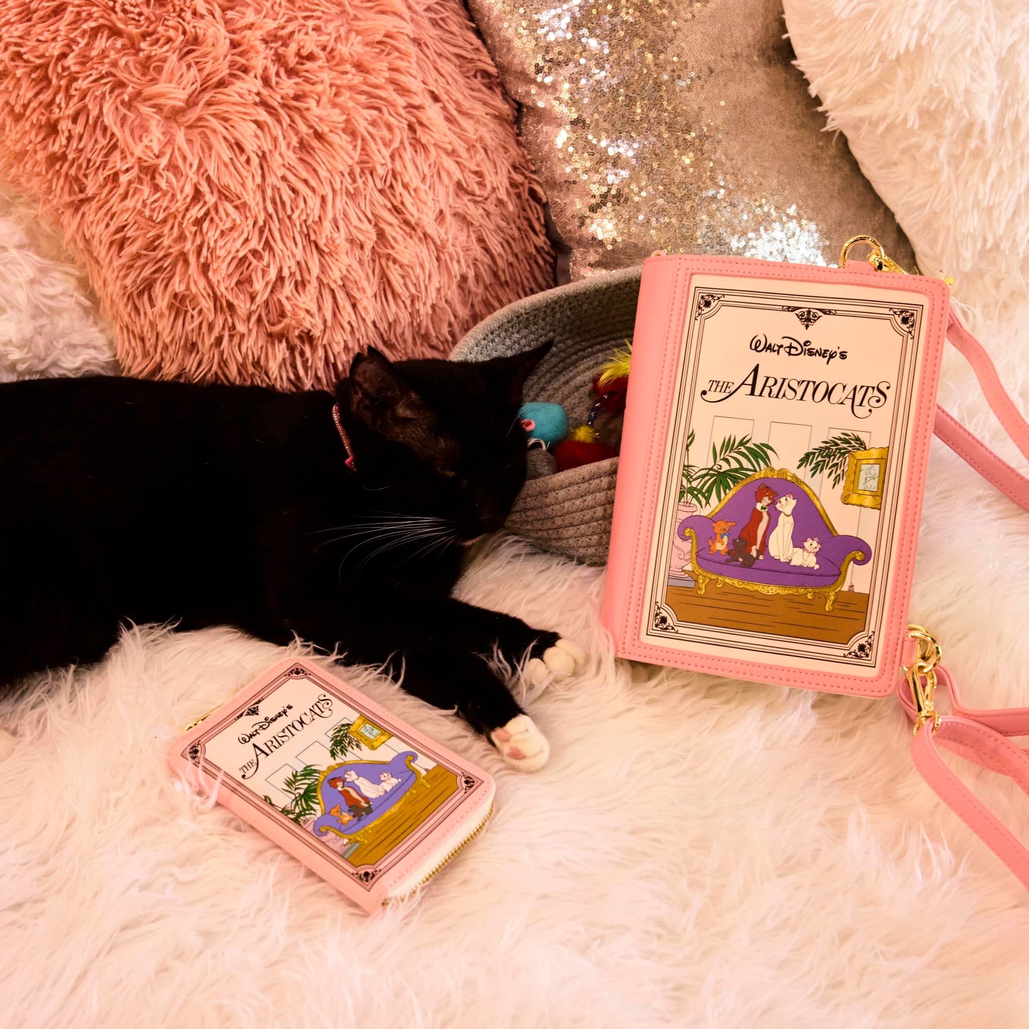 Foto 2 | Billetera Loungefly X Disney The Aristocats - Venta Internacional