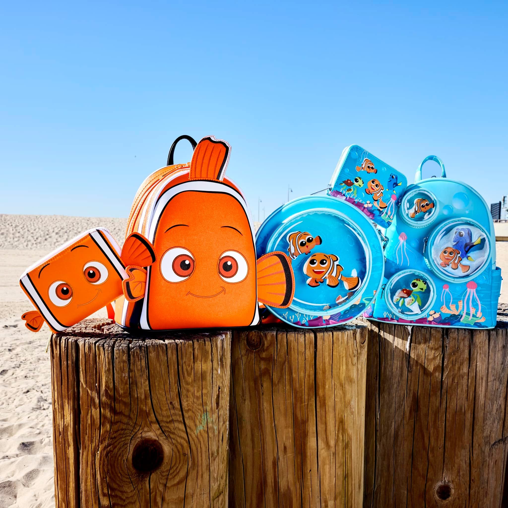Foto 3 | Cartera de Mano Loungefly Disney 20 Aniversario de Buscando a Nemo - Venta Internacional
