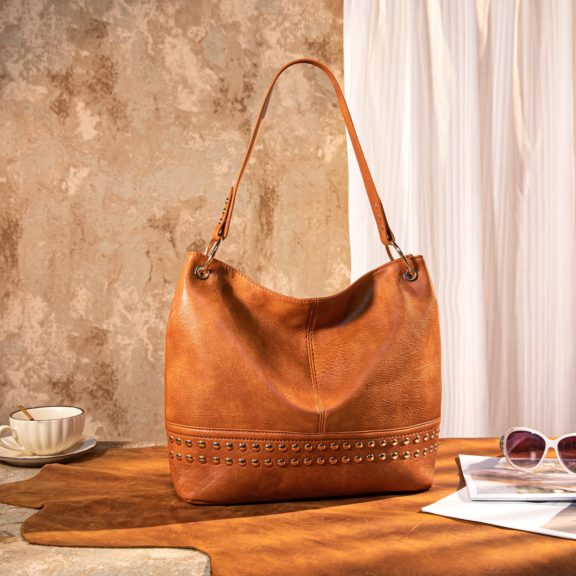 Foto 2 | Bolso Hobo Montana West Mwc-047dbr De Piel Grande Para Mujer - Venta Internacional.