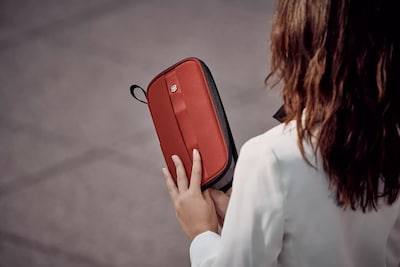 Foto 3 | Organizador Documentos de Viaje Victorinox con Protección Rfid Rojo