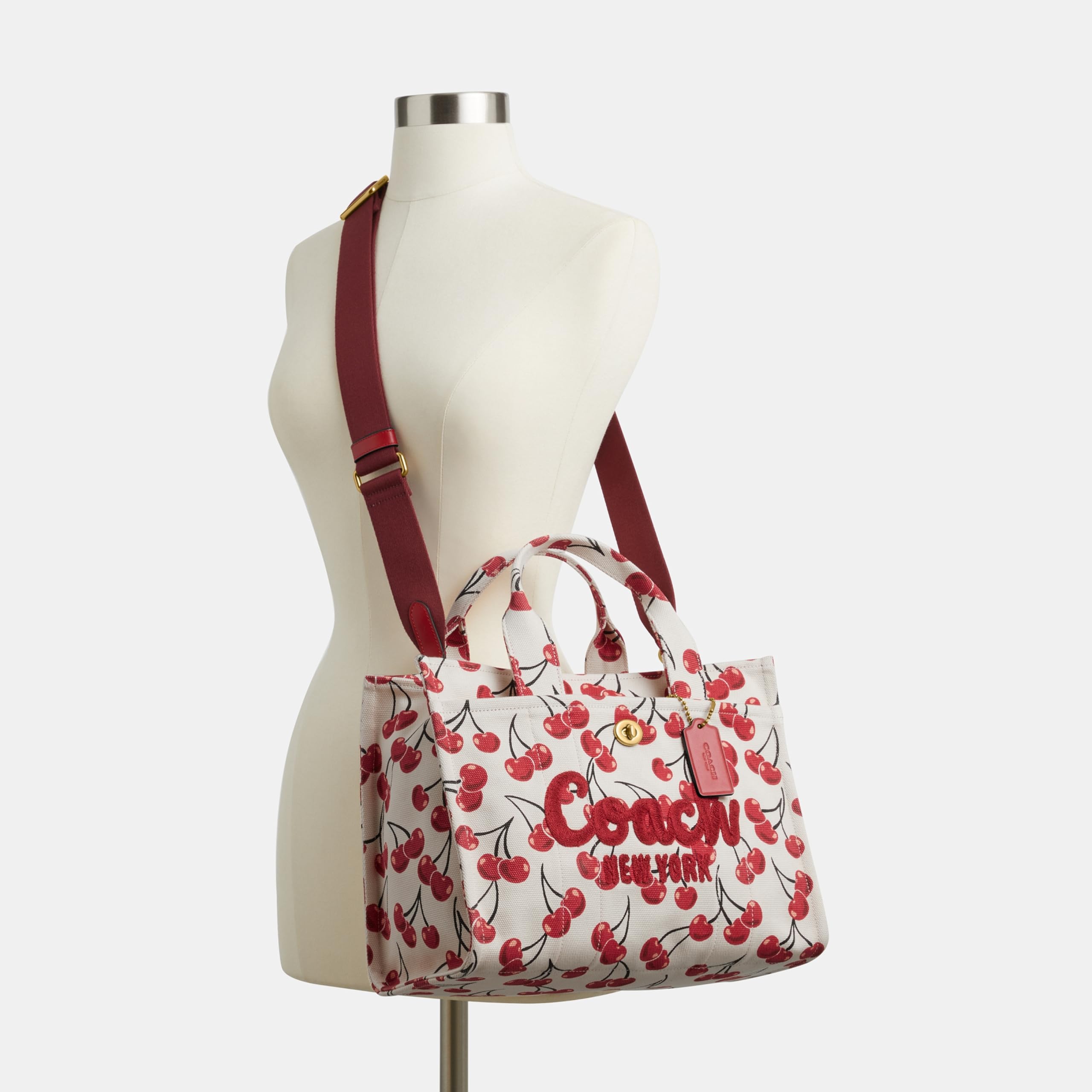 Foto 6 pulgar | Bolsa De Mano Coach Cargo Chalk, Lona Multialgodón, 13 Pulgadas - Venta Internacional.
