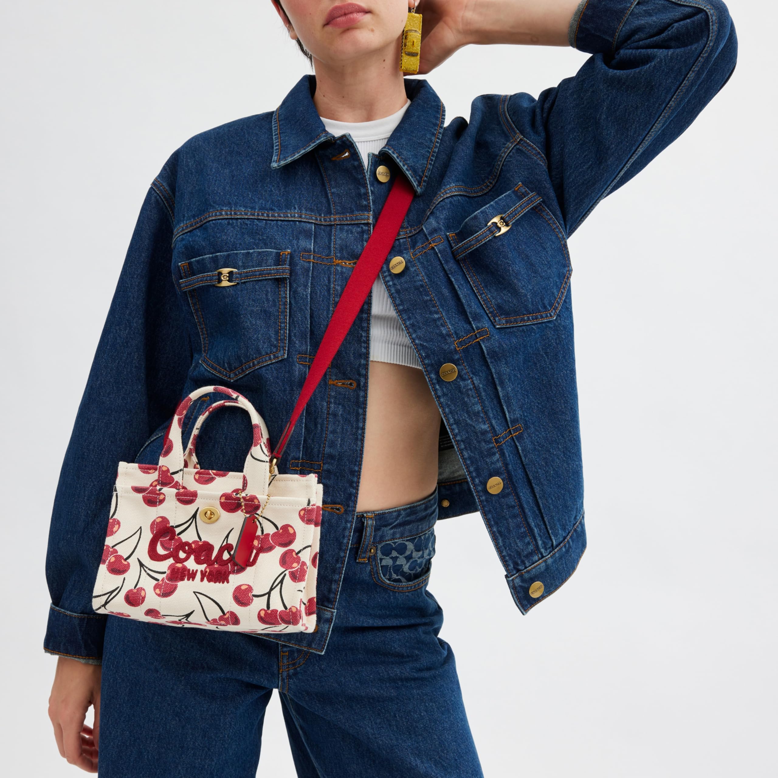 Foto 6 pulgar | Bolsa Coach Cargo Tote 20 Chalk Multi Para Mujeres Y Hombres - Venta Internacional.