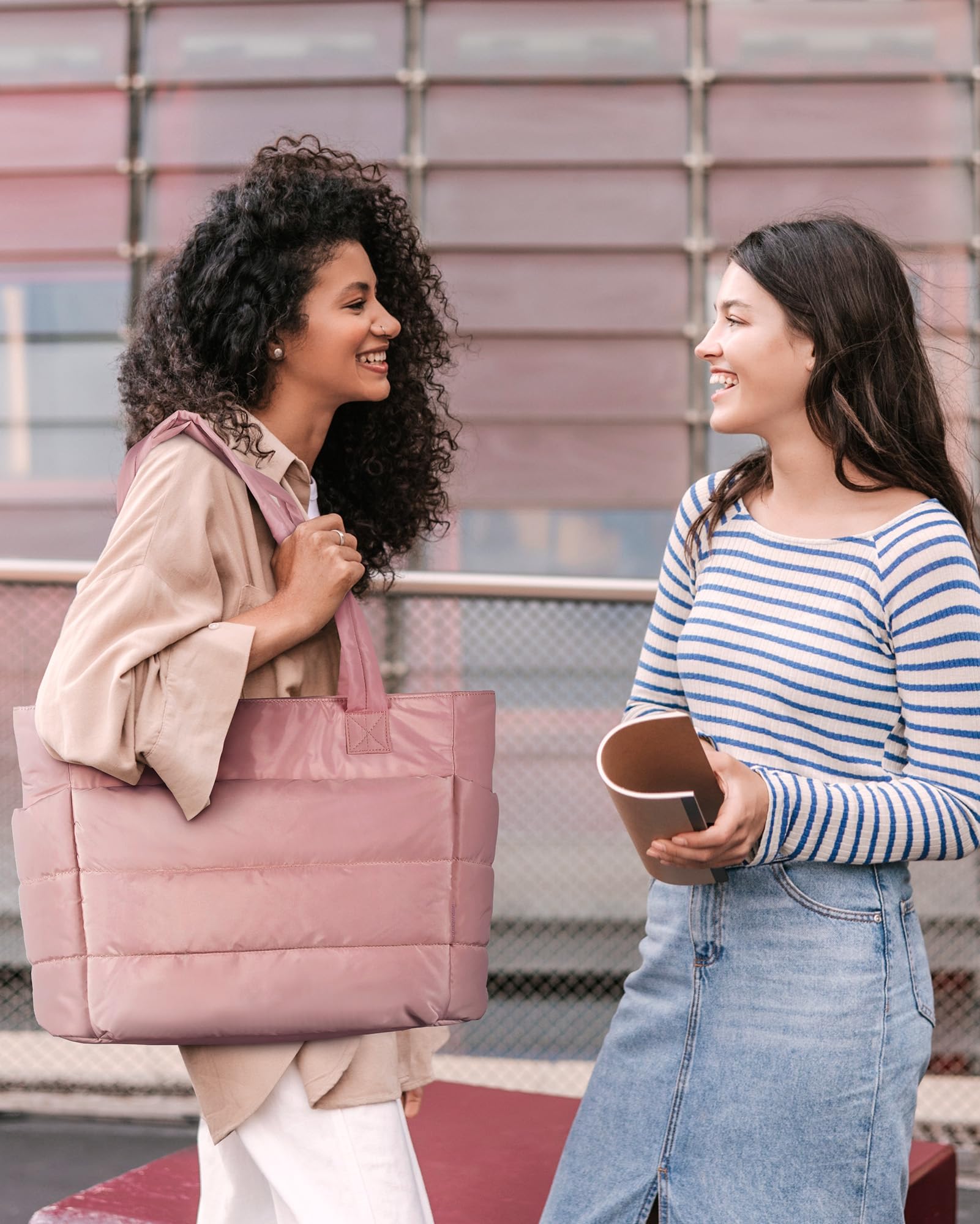 Foto 2 | Bolso Bagsmart Lightweight Puffy Para Mujer, 20 L, Rosa Oscuro - Venta Internacional.