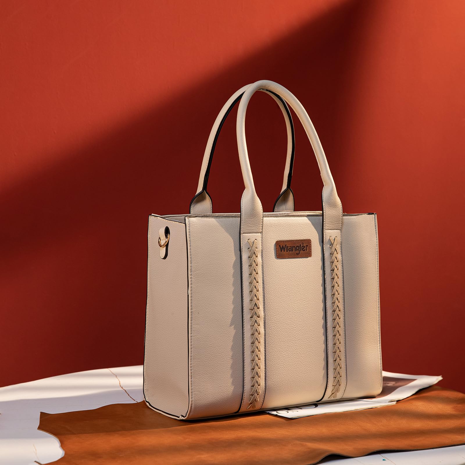 Foto 4 pulgar | Bolso De Mano Wrangler Wg3-8321bg Para Mujer, Color Beige, Con Juego De 3 Piezas - Venta Internacional.
