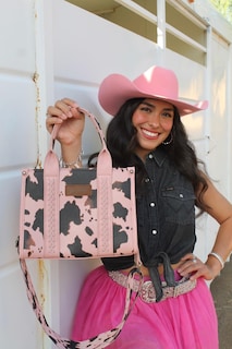 Foto 2 | Bolso Wrangler Con Estampado De Vaca Para Mujer, Estilo Western, Color Rosa - Venta Internacional.