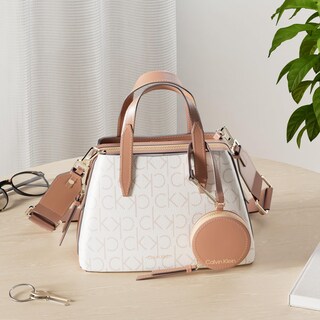 Foto 2 | Bolso Calvin Klein Millie 2 En 1 Con Triple Compartimento Mini - Venta Internacional.