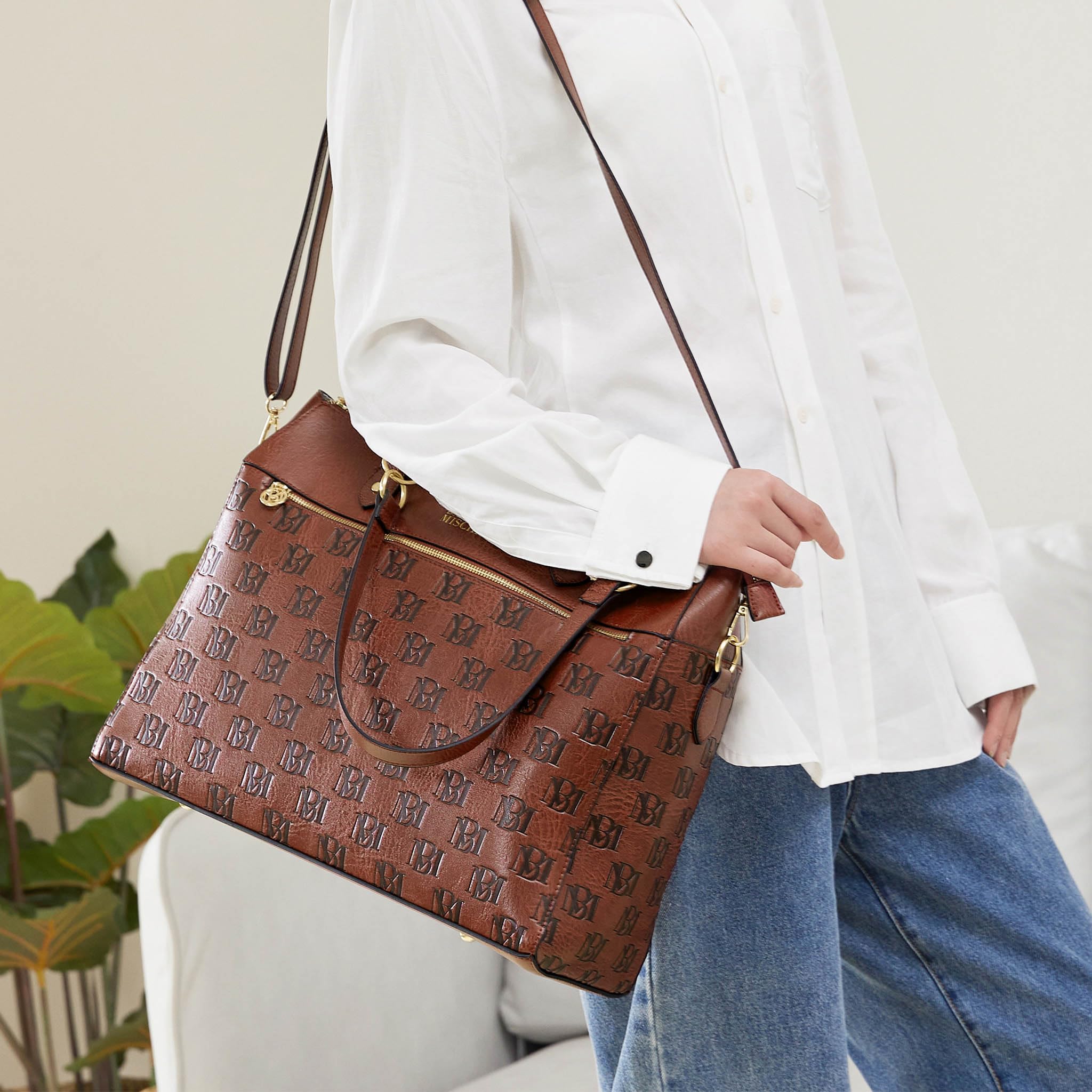 Foto 6 pulgar | Bolso Badgley Mischka Madalyn De Piel Vegana Para Viaje, Color Canela - Venta Internacional.