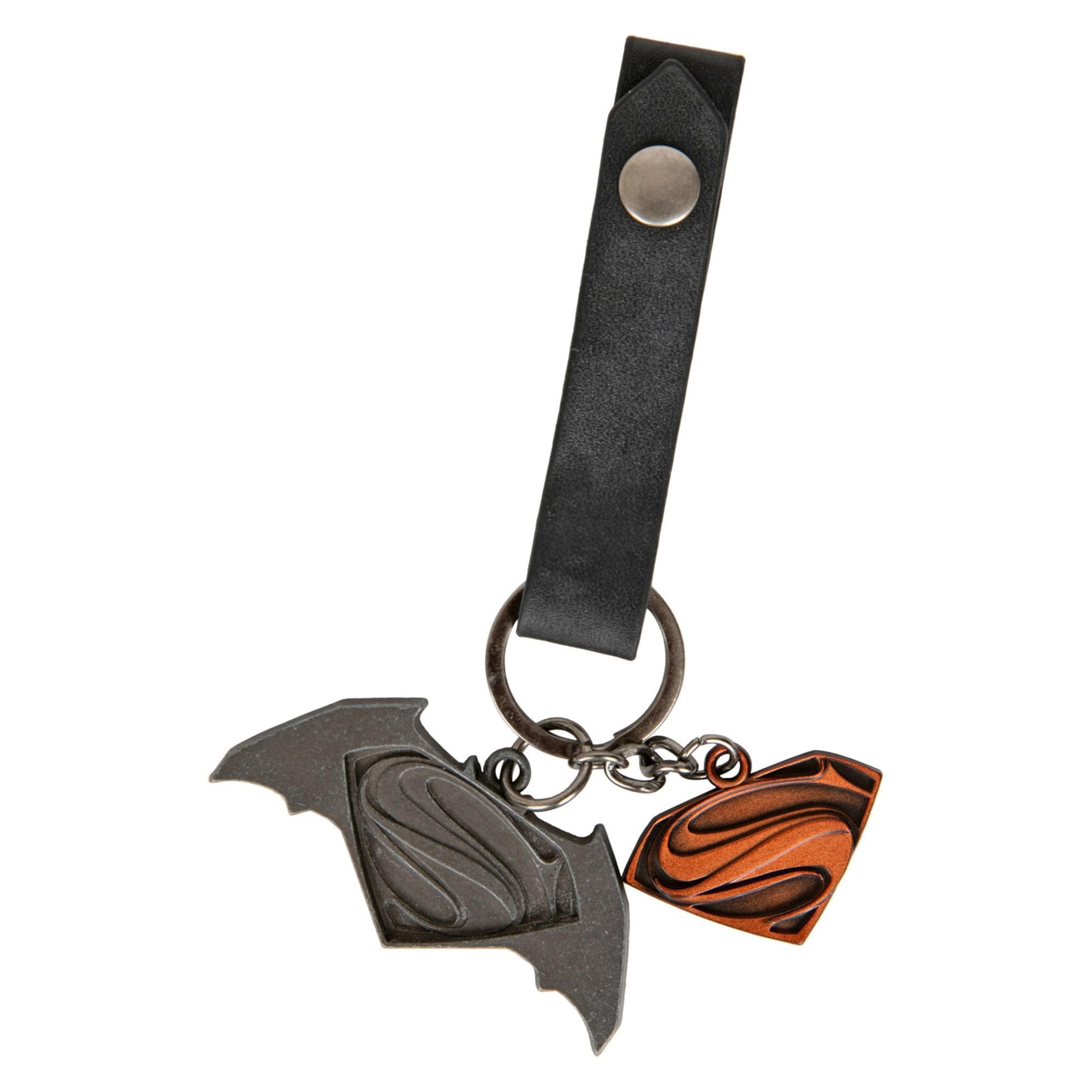 Foto 4 pulgar | Llavero Qmx Batman V Superman Friendship - Venta Internacional.