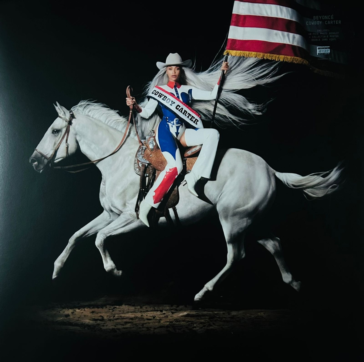 Foto 1 | Beyonce Cowboy Carter Official Book + Poster + 2 Lp Vinyl