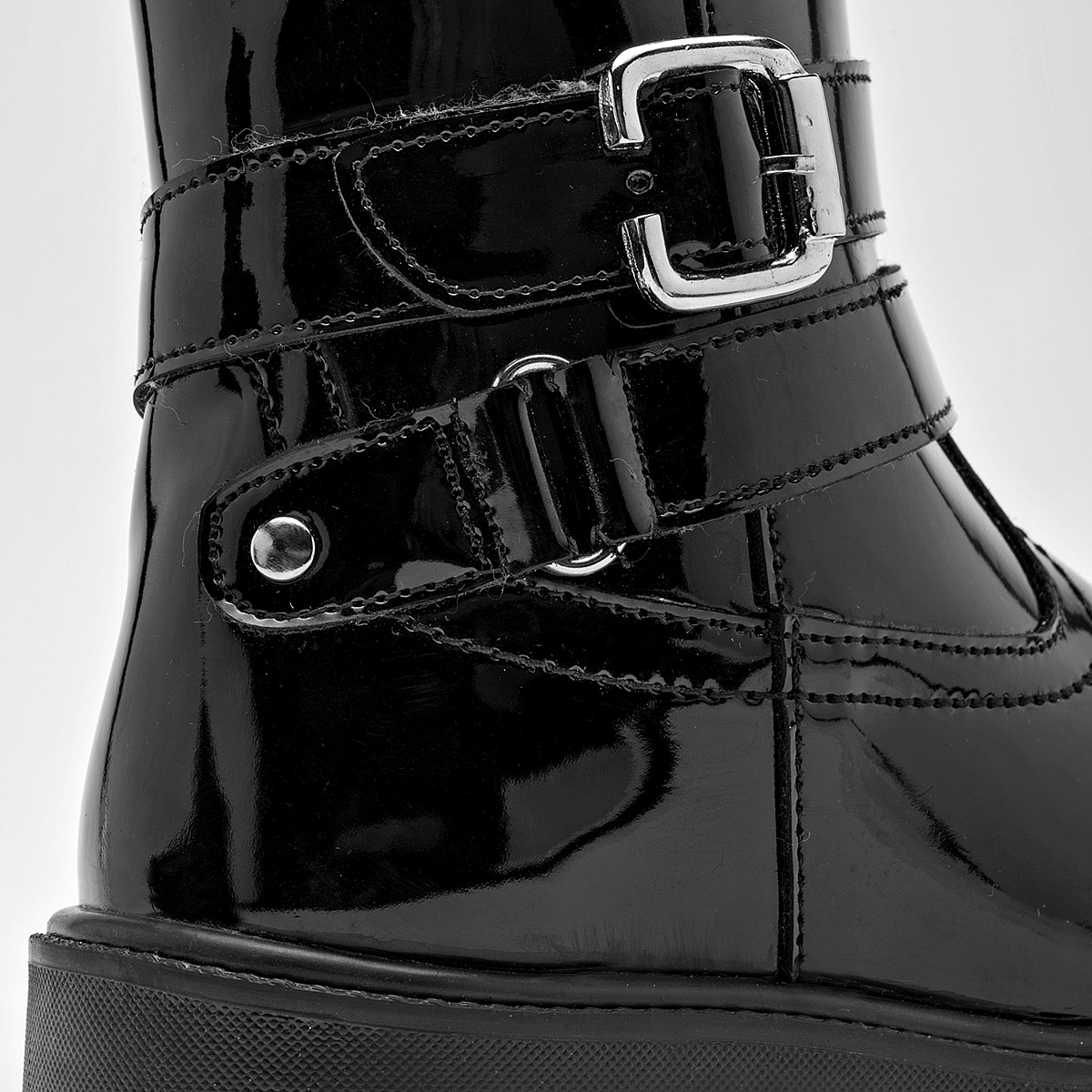Foto 5 pulgar | Bota Yondeer Negro Charol para Niña