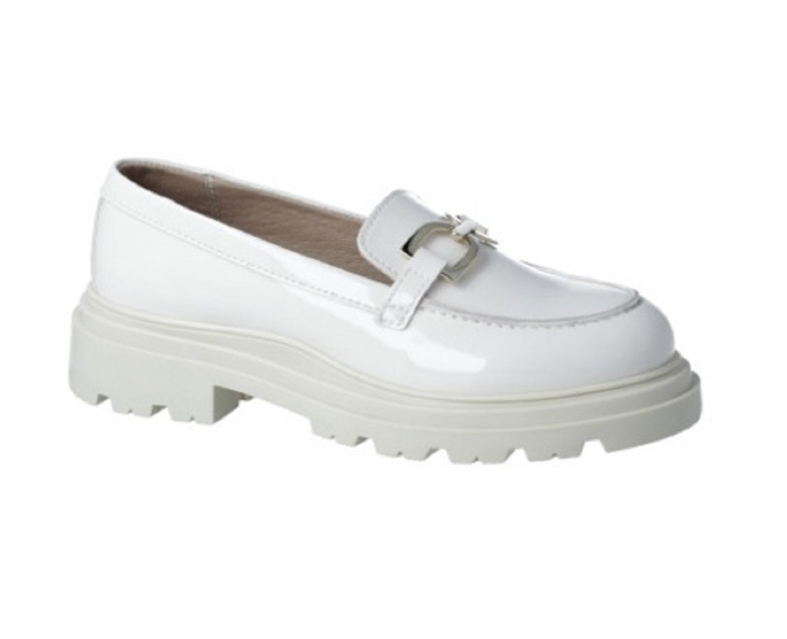 Karsten 41704-7-a  Color: Charol Hueso Casual