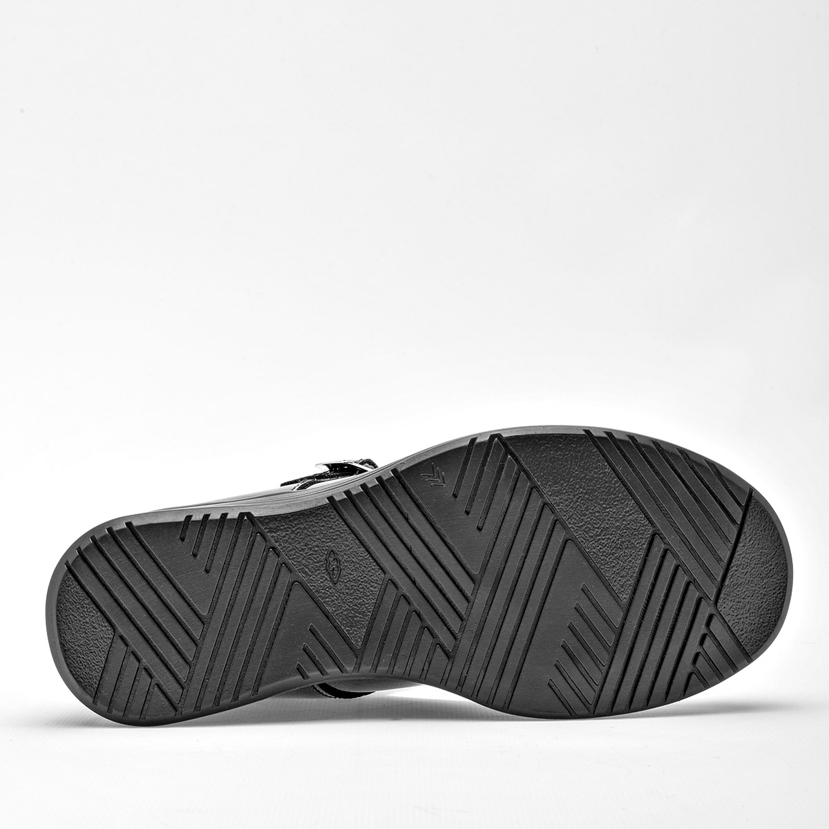 Foto 5 pulgar | Zapato Yuyin Negro Charol para Niña
