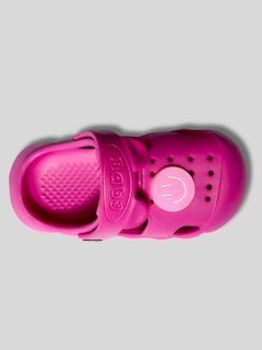 Foto 6 | Sandalias Para Niña Ligersa Y Antideslizantes Eva Sand-1024 Color Fucsia Con Pines Decorativos
