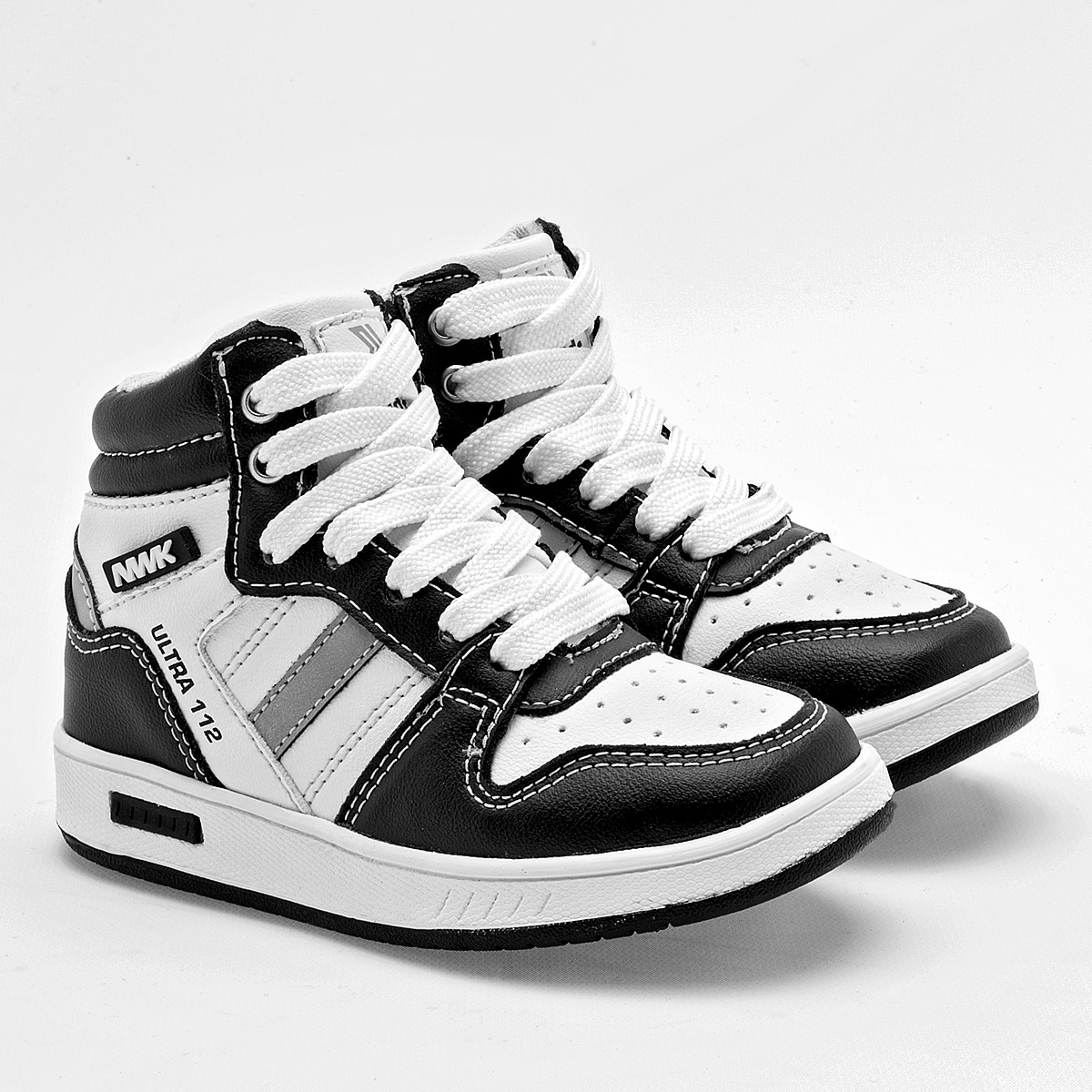 Foto 1 | Newk Tenis Urbano Para Niño Blanco Negro Gris Cod.132679