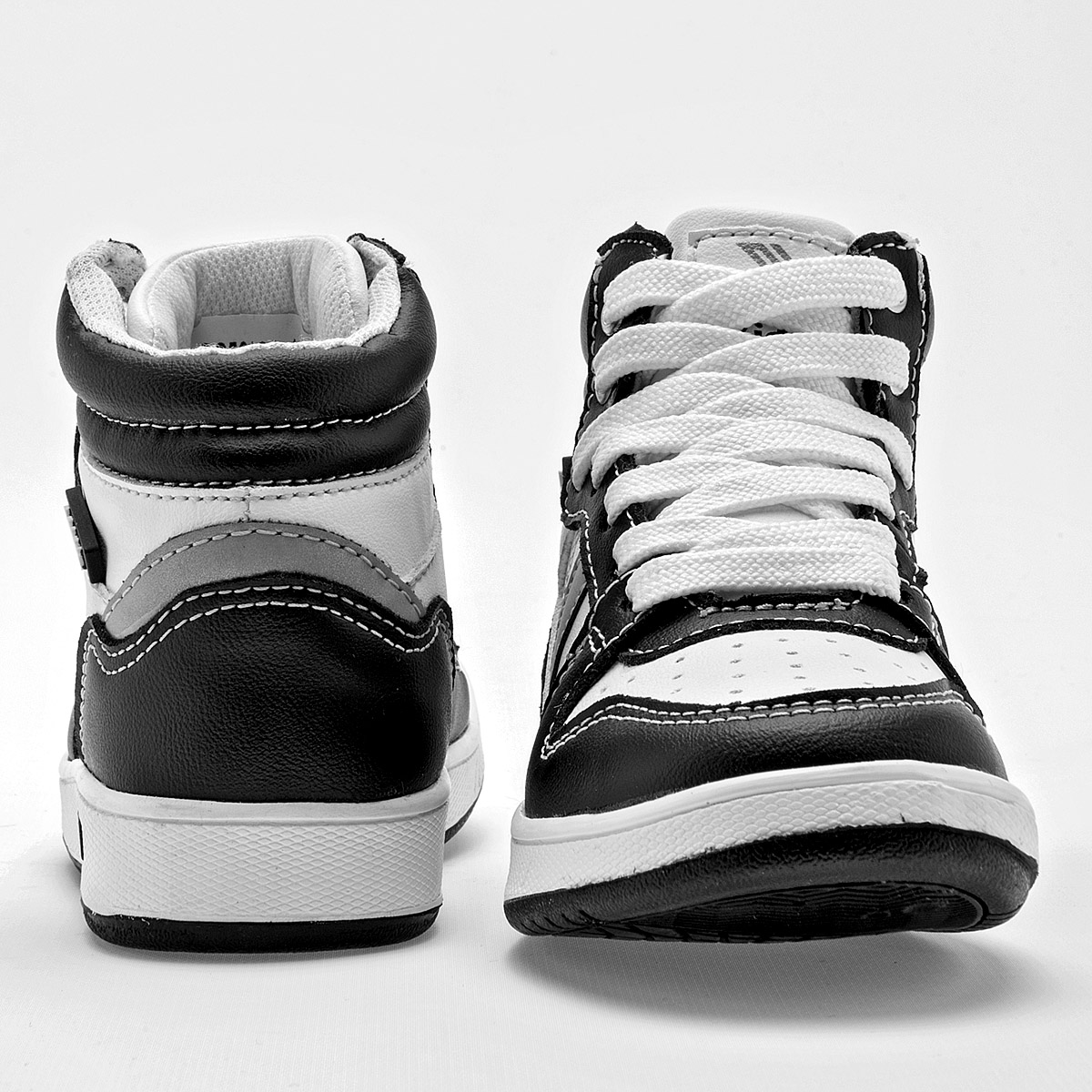 Foto 3 pulgar | Newk Tenis Urbano Para Niño Blanco Negro Gris Cod.132679