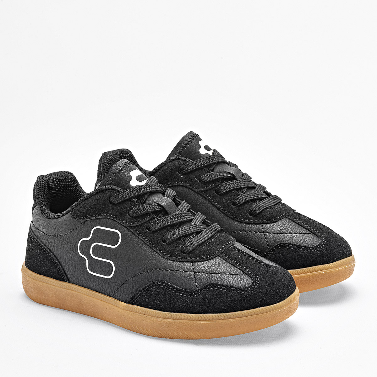 Foto 1 | Charly Tenis Urbano Para Niño Negro, Futbol Cod.131615