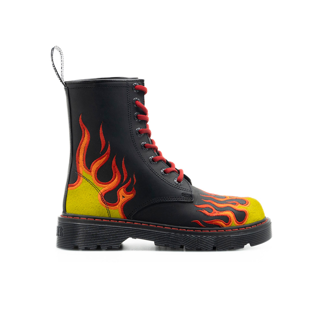 Bota De Cuero Negro Con Flamas Bordadas