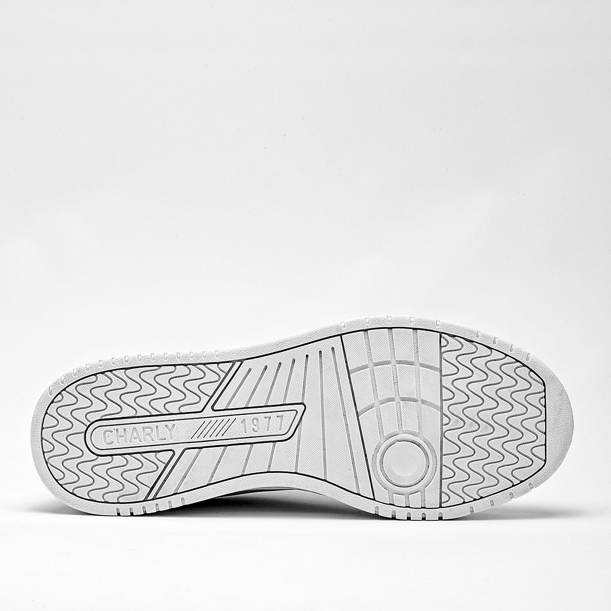 Foto 5 pulgar | Charly Tenis Urbano Para Hombre Blanco, Importado, Hasta Agotar Existencia