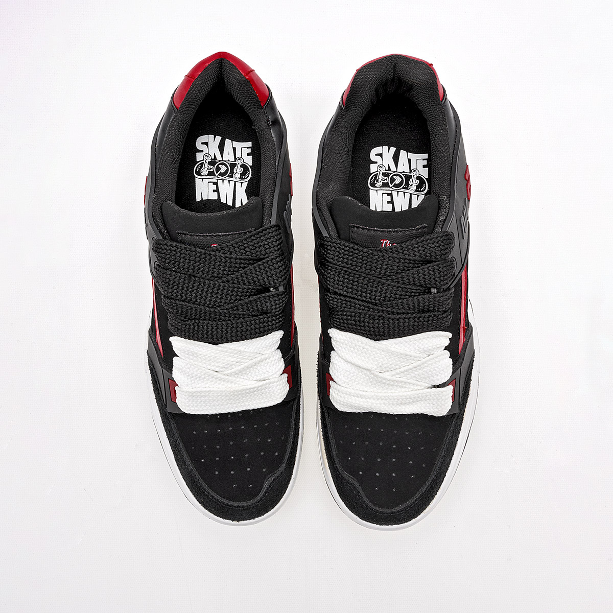 Foto 4 pulgar | Newk Tenis Urbano Para Hombre Negro Rojo