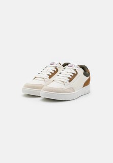 Foto 2 | Tenis Sneakers Tommy Hilfiger Basket Casual para Hombre