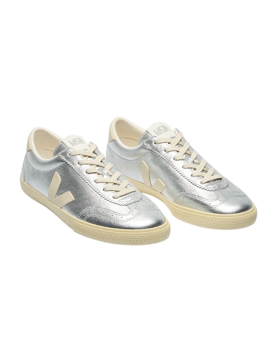 Foto 4 pulgar | Tenis Veja Para Mujer Color Plateado Con Logo Blanco, Agujetas Blancas Y Suela De Goma