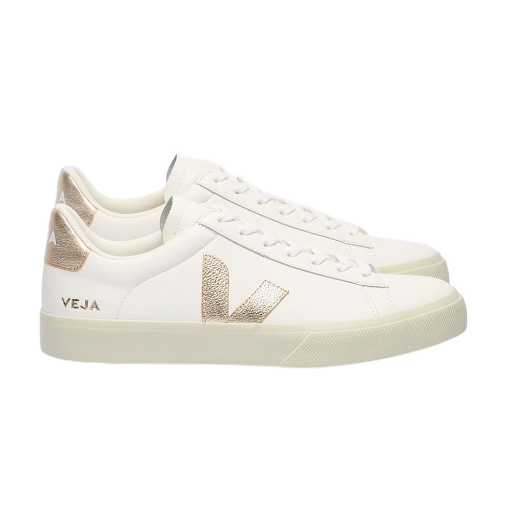 Foto 4 | Tenis Veja De Campo Platinum Blancos Con Logo Dorado