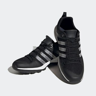 Foto 6 | Tenis De Senderismo Terrex Daroga Plus Heat.rdy Adidas Negro Unisex