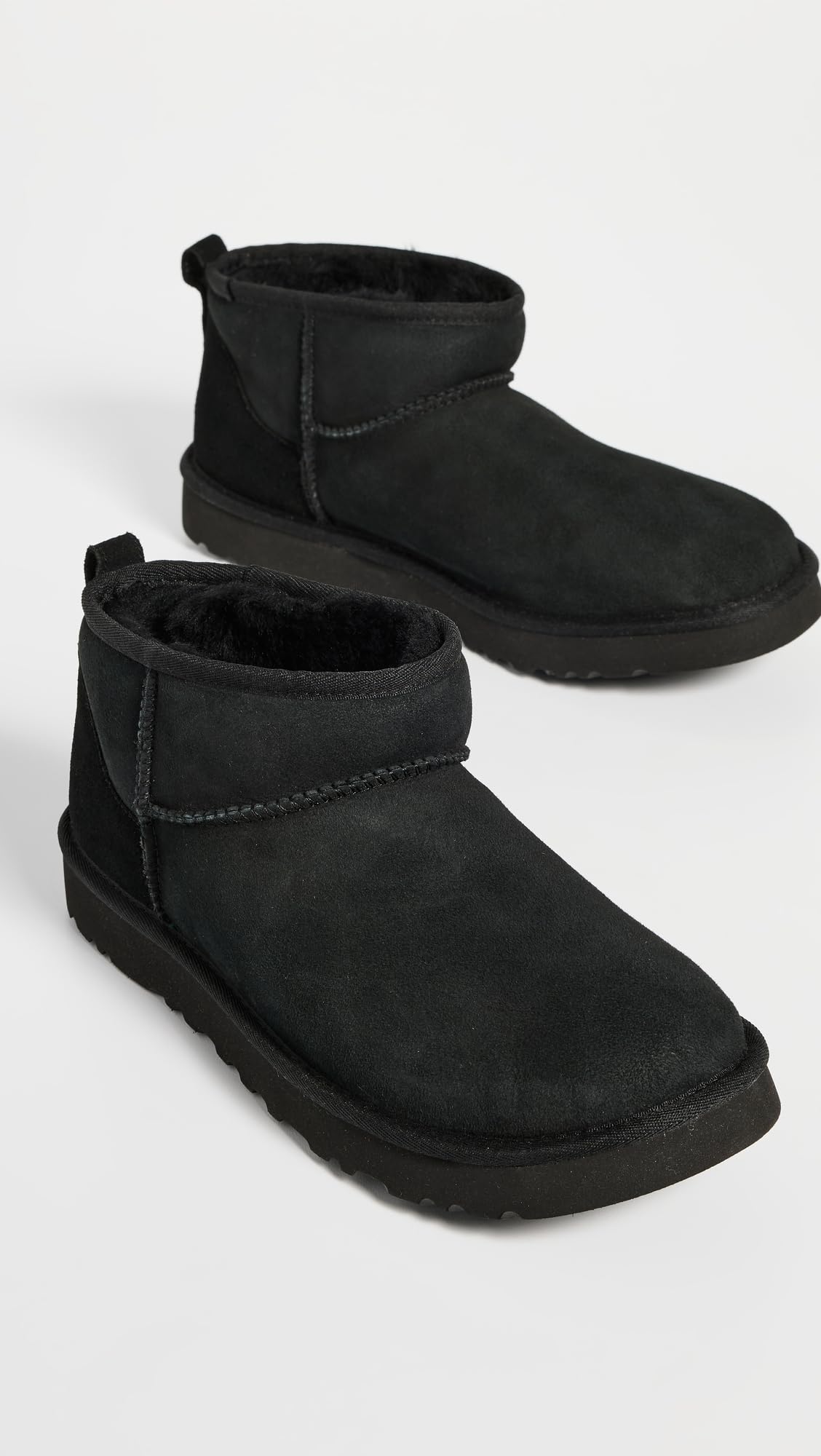 Foto 5 pulgar | Bota Ugg Classic Ultra Mini Negro para Hombre - Venta Internacional.