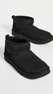 Foto 4 | Bota Ugg Classic Ultra Mini Negro para Hombre - Venta Internacional.