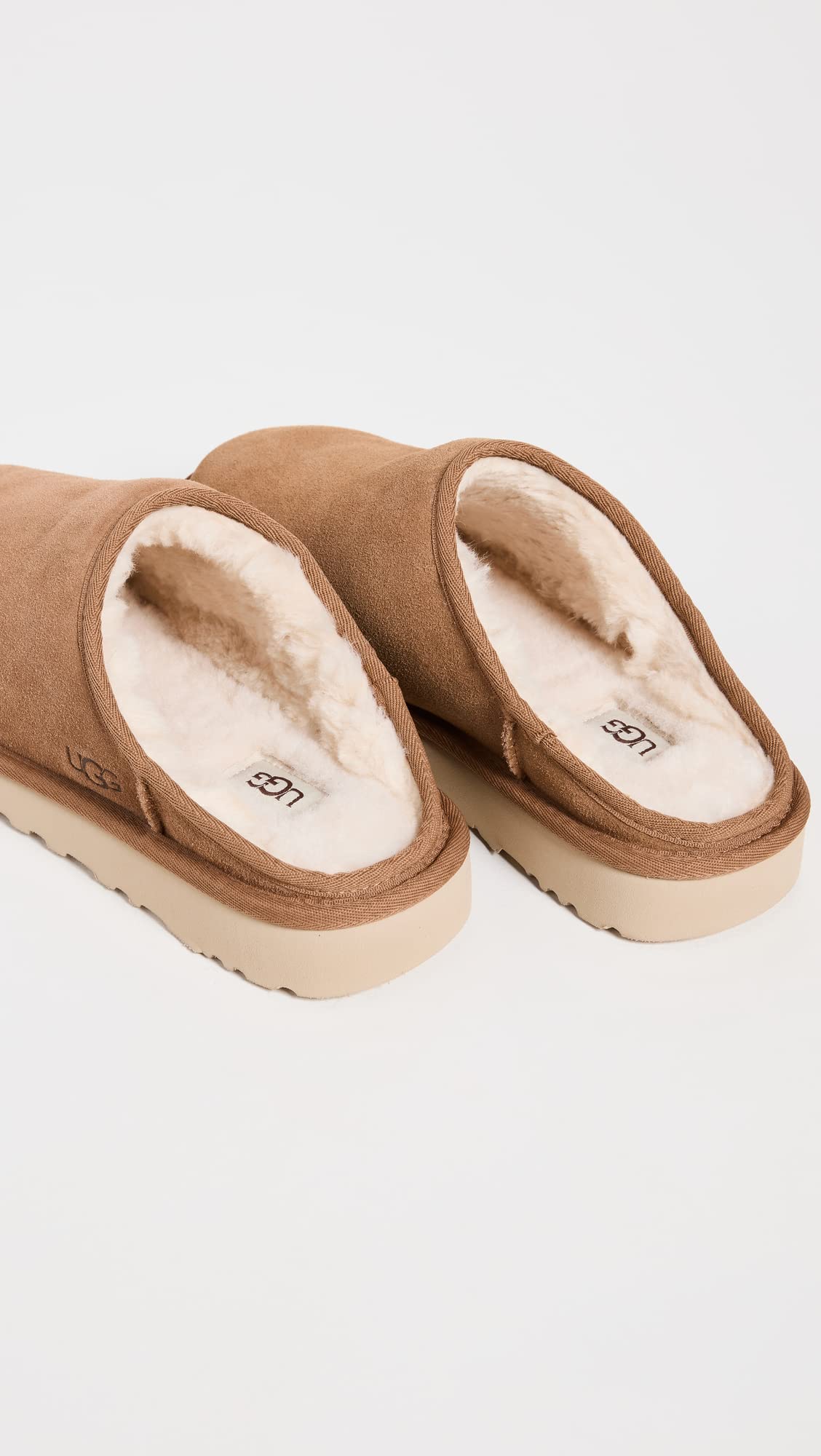 Foto 5 pulgar | Pantuflas Ugg Classic para Hombre - Venta Internacional